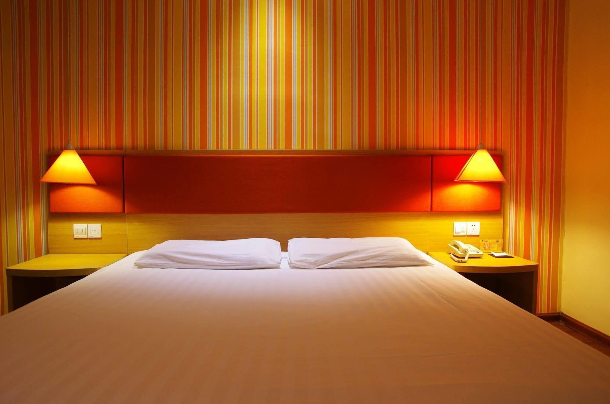 Home Inn Jiaxing Εξωτερικό φωτογραφία